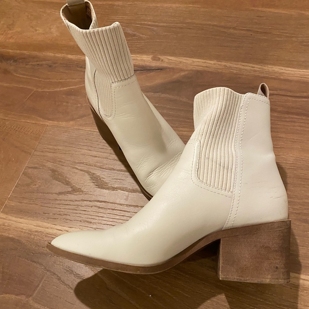 Steve Madden Abriel Bone Lea Women Leather White Booties SZ 9
